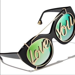 ALICE + OLIVIA: “Love You” Sunglasses 🕶 NWT